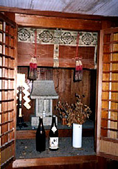 山神神社の内部（祭壇）